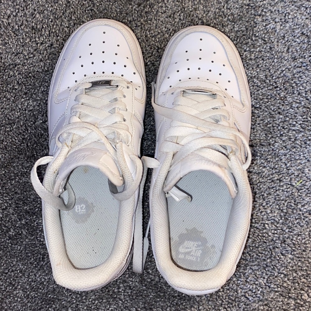 size 7 nike air forces .
